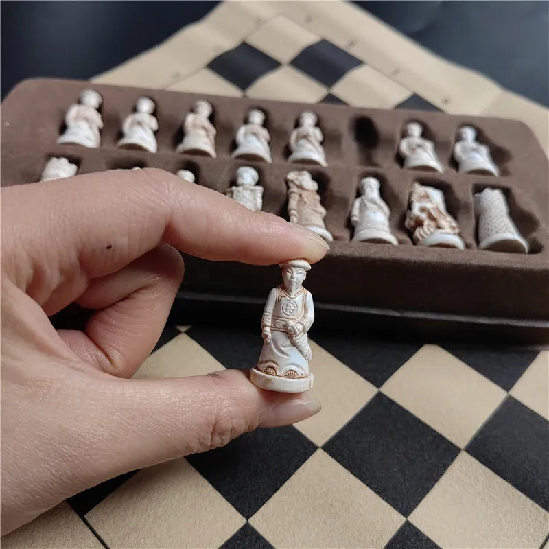 Retro ancient chess trumpet resin chess piece velvet chessboard 28cm/11inch Qing Bing chess figure modeling puzzle Entertainment