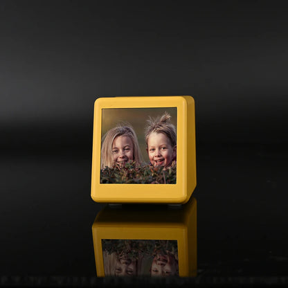 Smart weather clock electronic photo album weather station animation display WiFi networking automatic update desktop ornament